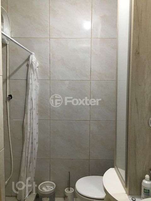 Image 6 - 878676