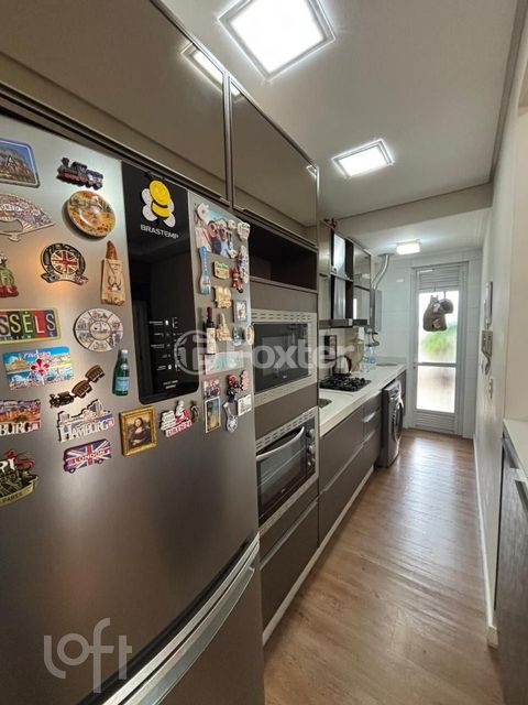Image 7 - 878680
