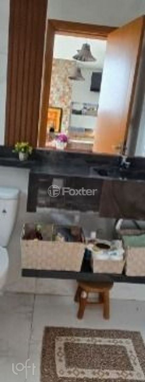 Image 6 - 878684