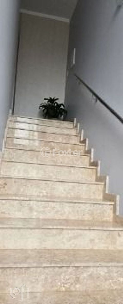 Image 9 - 878684