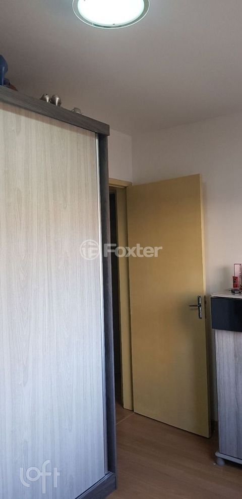 Image 8 - 878690