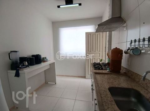 Image 6 - 878691