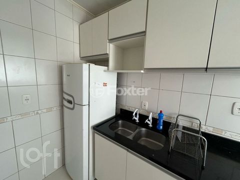 Image 11 - 878693