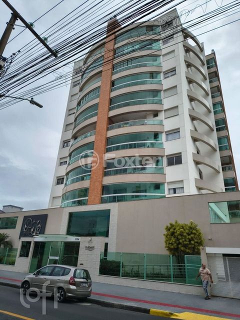Image 0 - 878697