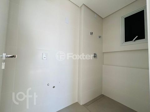 Image 9 - 878700