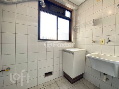 Image 8 - 878707