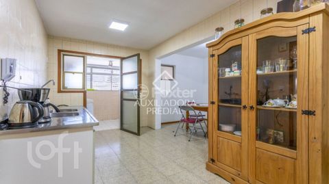 Image 8 - 878716