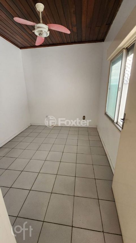 Image 2 - 878737