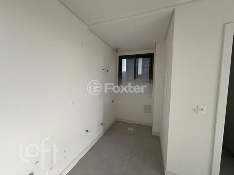 Image 7 - 878739