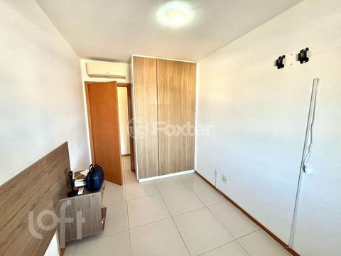 Image 6 - 878740