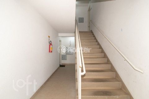Image 18 - 878743