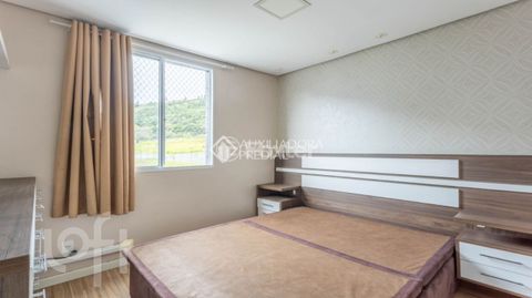 Image 11 - 878743