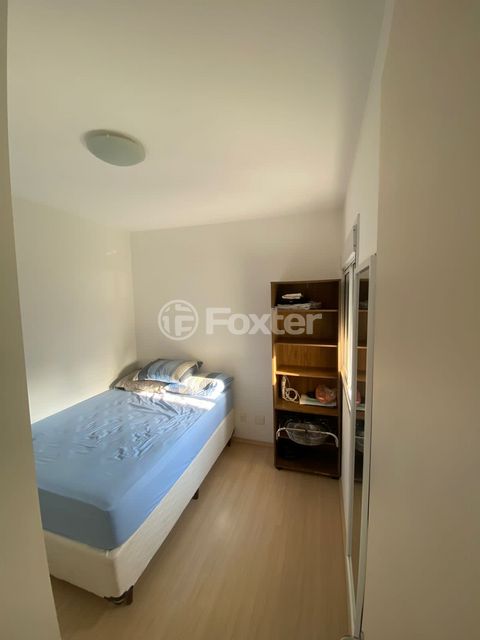 Image 9 - 878806