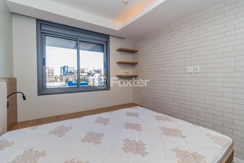 Image 10 - 878821
