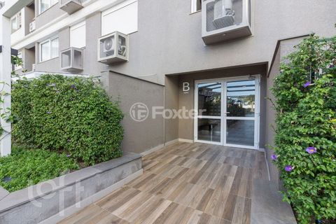 Image 15 - 878825