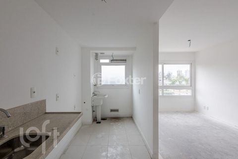 Image 5 - 878825