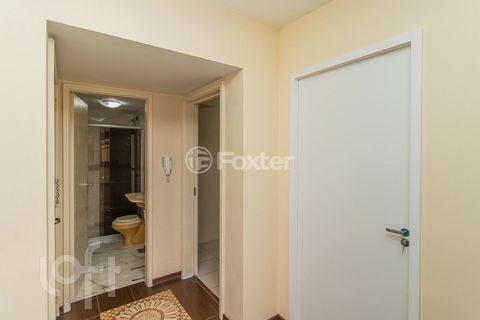Image 8 - 878827