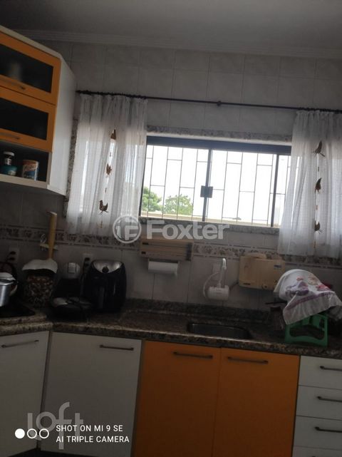Image 10 - 878830