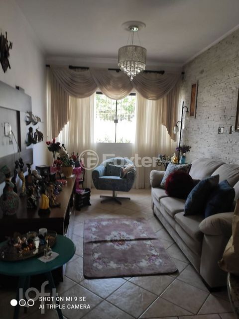 Image 6 - 878830