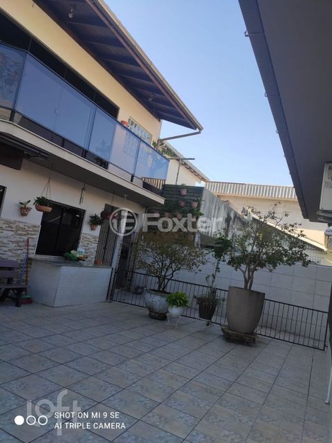 Image 3 - 878830