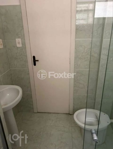 Image 8 - 878835