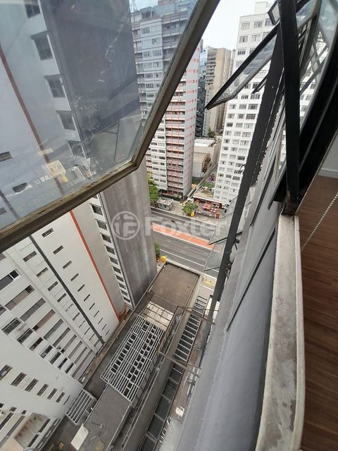 Image 5 - 878839