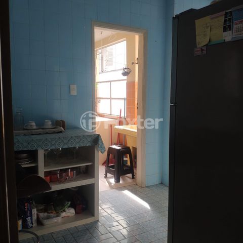 Image 4 - 878841