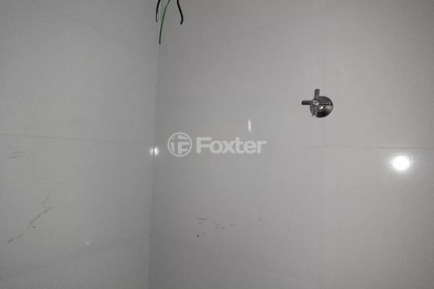Image 10 - 878842