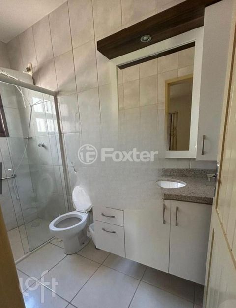 Image 8 - 878862