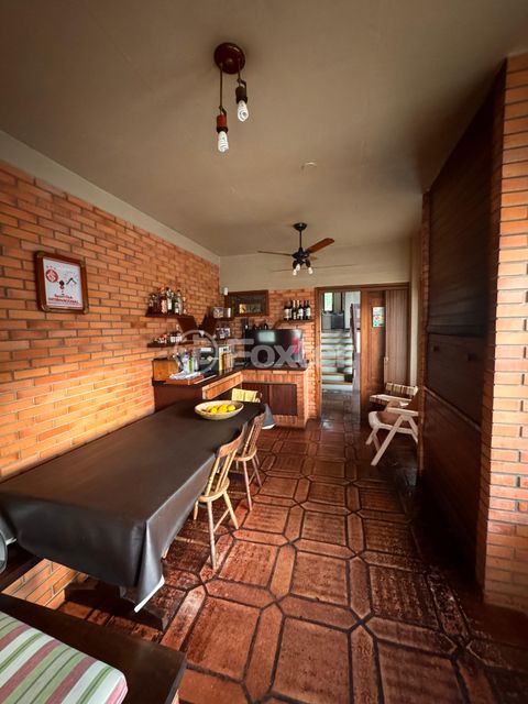 Image 17 - 878878