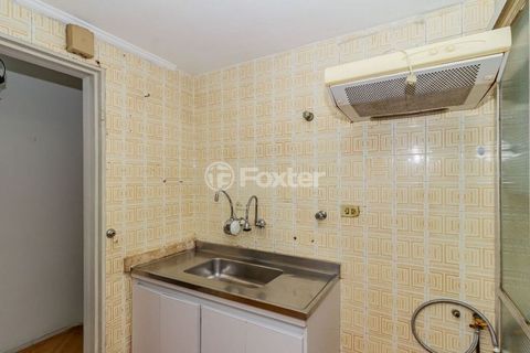 Image 8 - 878880