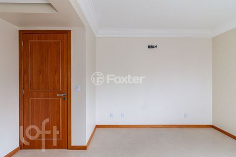 Image 13 - 878911