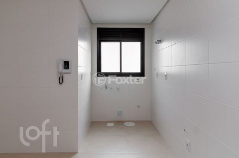 Image 4 - 878911