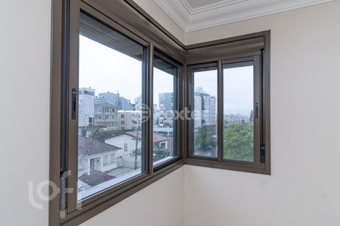 Image 10 - 878911