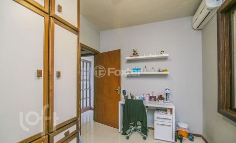 Image 9 - 878912