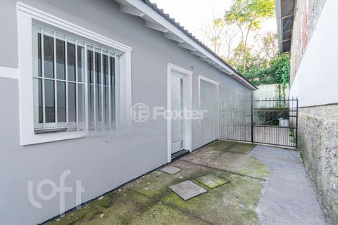 Image 6 - 878946