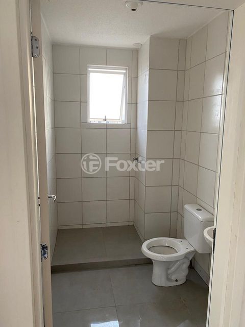 Image 8 - 878956