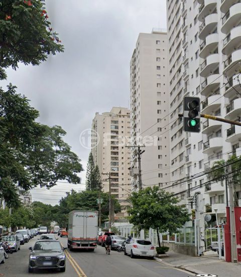 Image 1 - 878959
