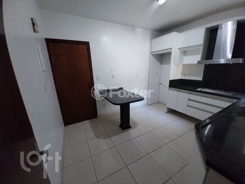 Image 7 - 878981
