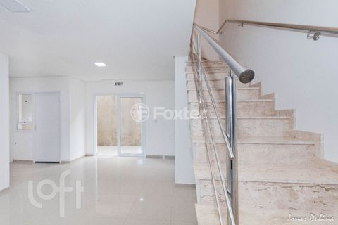 Image 3 - 878982