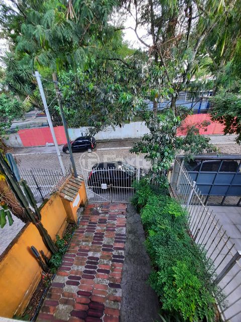 Image 5 - 878987
