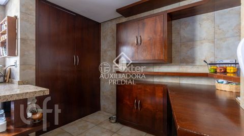 Image 8 - 878999