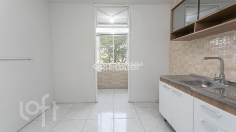 Image 11 - 879011