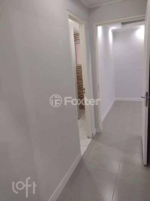 Image 2 - 879011