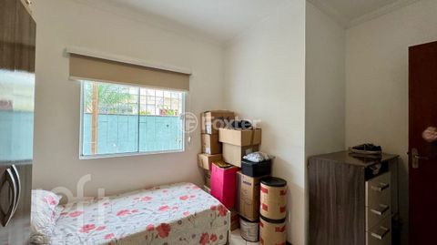 Image 19 - 879014