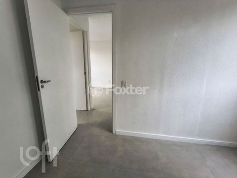 Image 8 - 879025