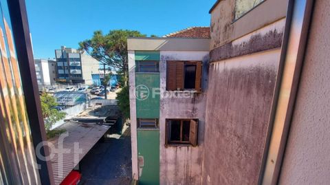 Image 6 - 879064