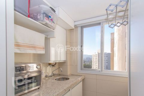 Image 8 - 879078