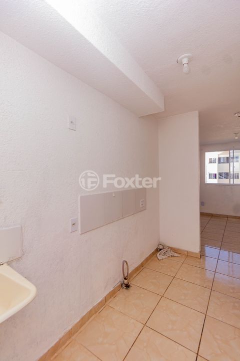 Image 7 - 879082