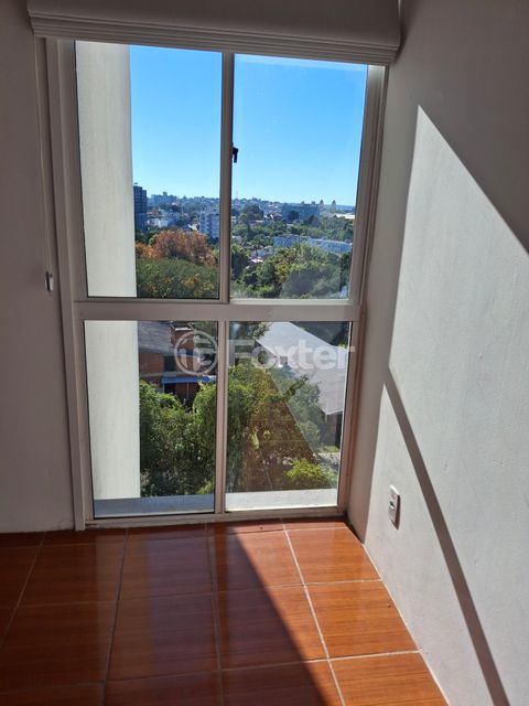 Image 8 - 879116